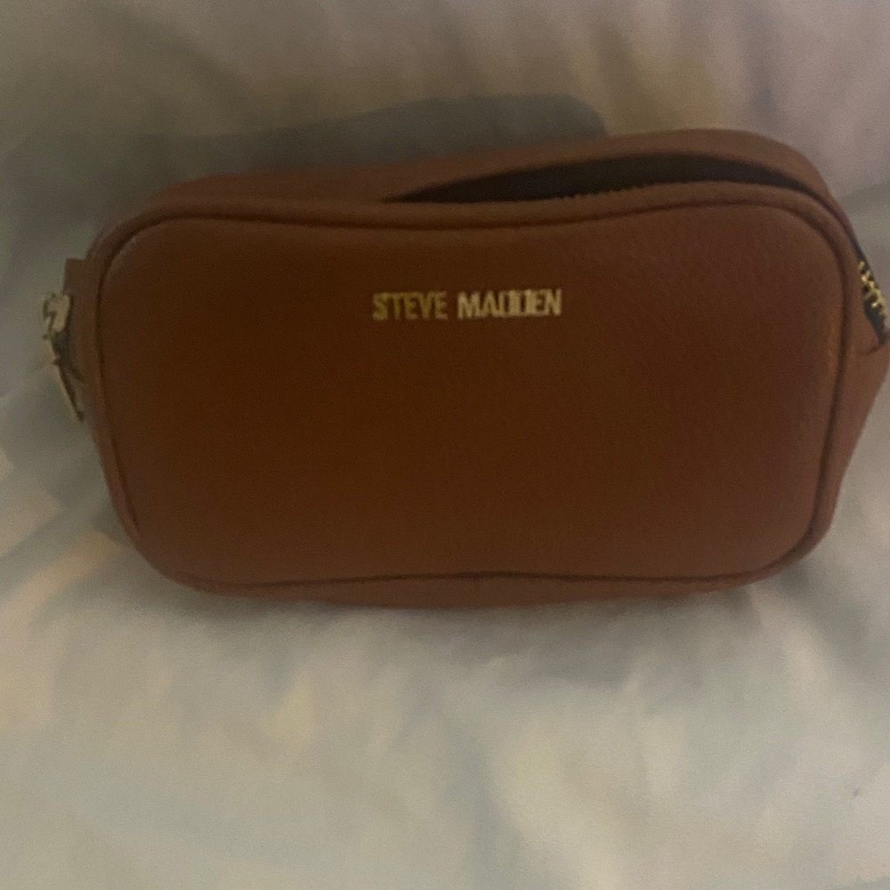 Steve Madden Tan Belt Bag with Gold Accents - Picture 3 of 4
